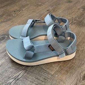 Teva Midform Universal